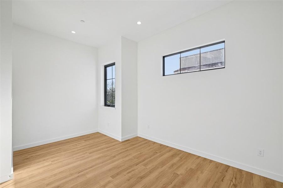 3rd FL guest room w/seating area 3rd FL guest room w/seating area