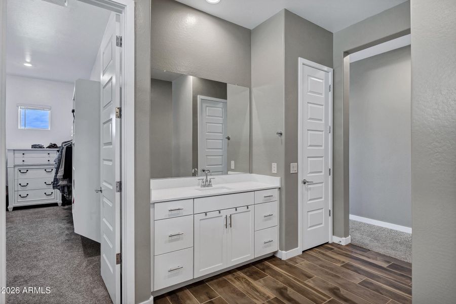 3228 E Saddletree Wy-31