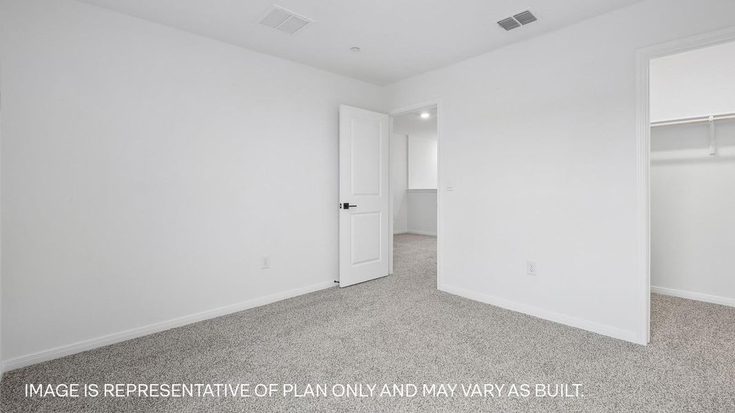 Spacious, unfurnished interior of a new home in Avery Centre, Round Rock (Image 31).