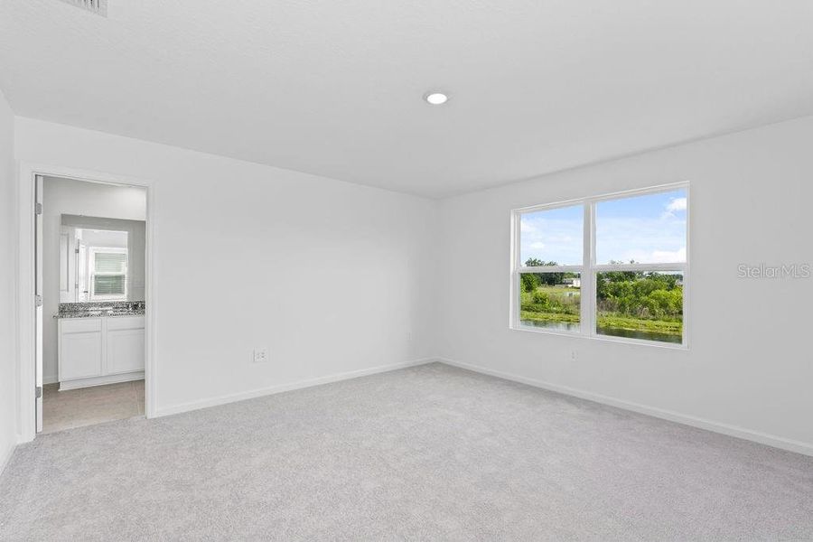 Spacious, unfurnished interior of a new home in , Davenport (Image 14).