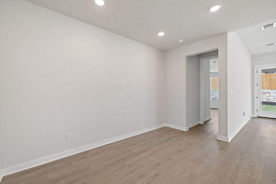 Spacious, unfurnished interior of a new home in Heritage, Dripping Springs (Image 34).