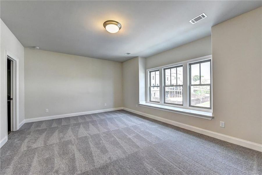 Spacious, unfurnished interior of a new home in Bellmoore Park, Duluth (Image 78).
