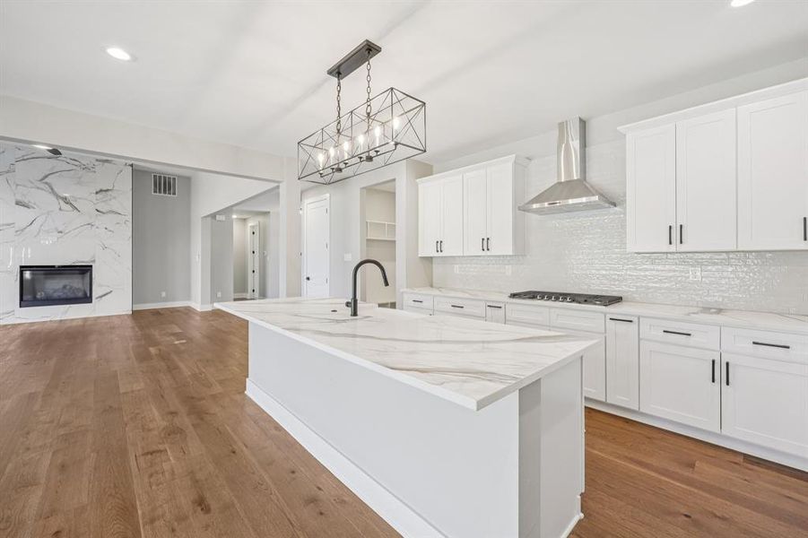 Furnished interior view inside a new home in , Grapevine (Image 17).