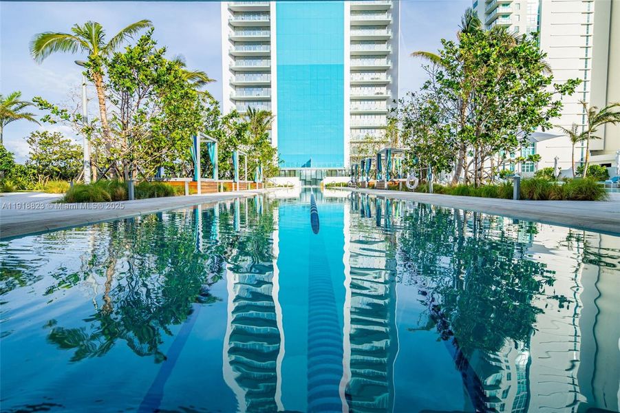 Condo located in Miami, FL showcasing its design and architecture (Image 21). Condo located in Miami, FL showcasing its design and architecture (Image 21).