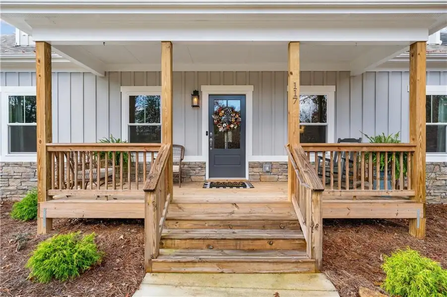 Exterior details and patio area of a home in , Waleska (Image 31).