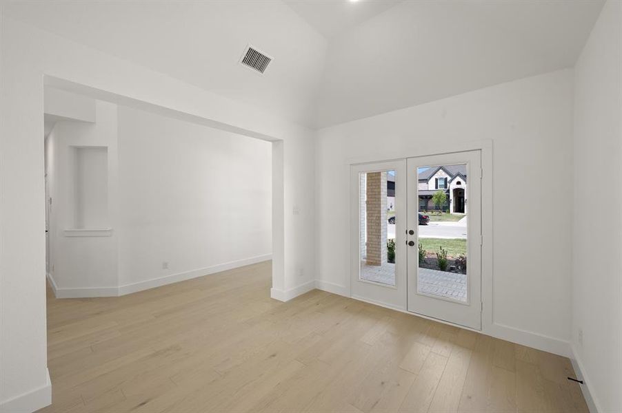 3738 Milwaulkee- Flex Space-1