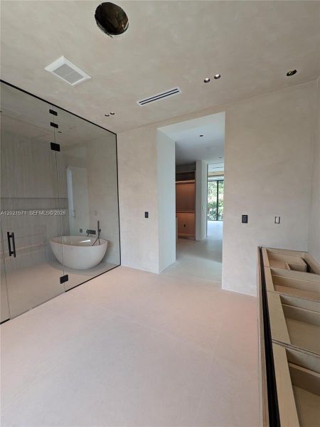 Image 47 of a home in .