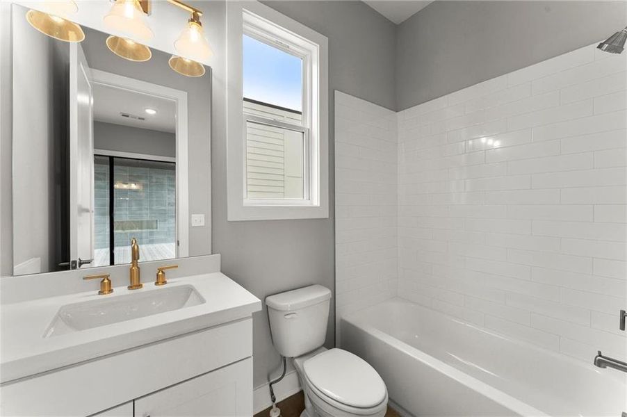 Furnished interior view inside a new home in West Town, Atlanta (Image 11).