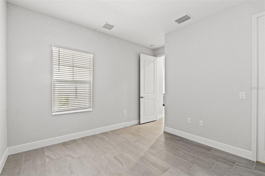 Spacious, unfurnished interior of a new home in Wysteria, Venice (Image 37).