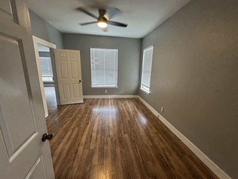 Spacious, unfurnished interior of a new home in , Paris (Image 10).