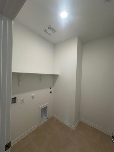 Spacious, unfurnished interior of a new home in La Cima, San Marcos (Image 20).