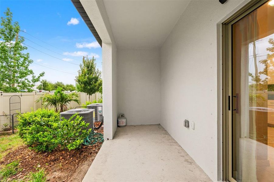Exterior details and patio area of a home in , New Port Richey (Image 25).