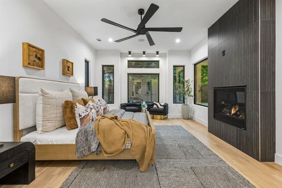 Furnished interior view inside a new home in , Dallas (Image 15).