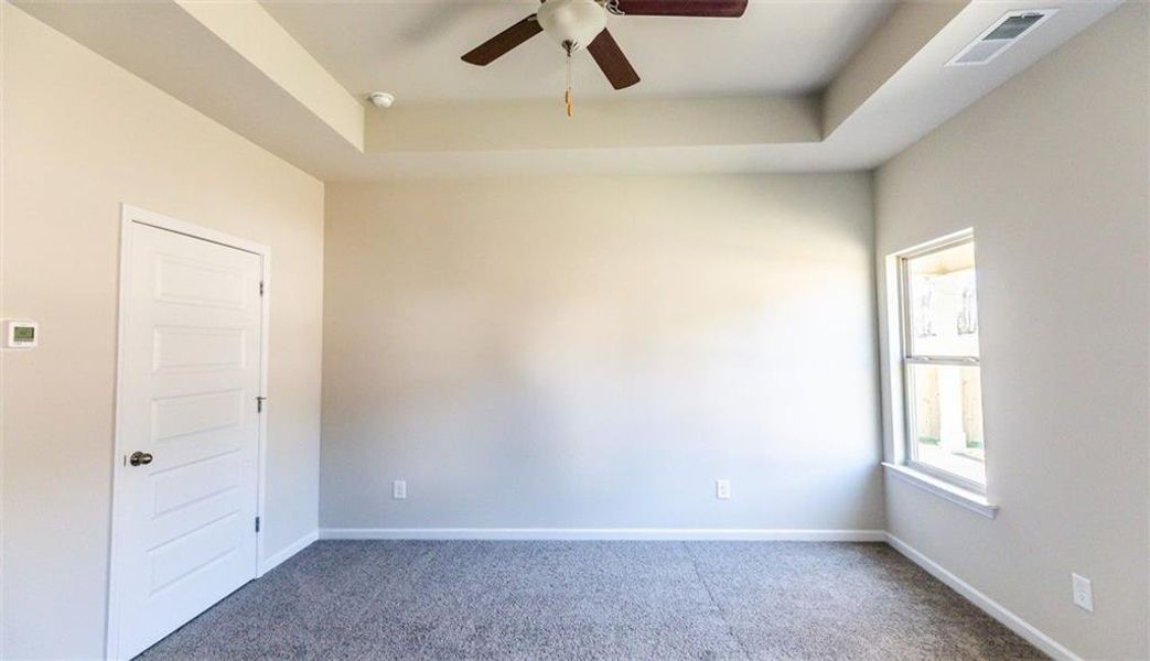 Spacious, unfurnished interior of a new home in Summerfield Place, Carrollton (Image 22).