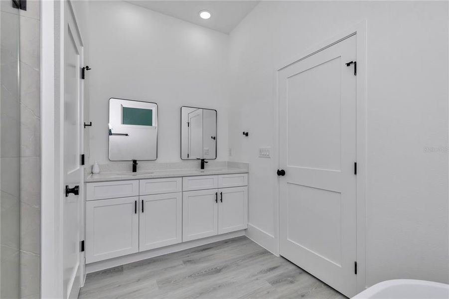Furnished interior view inside a new home in , Dunnellon (Image 6).