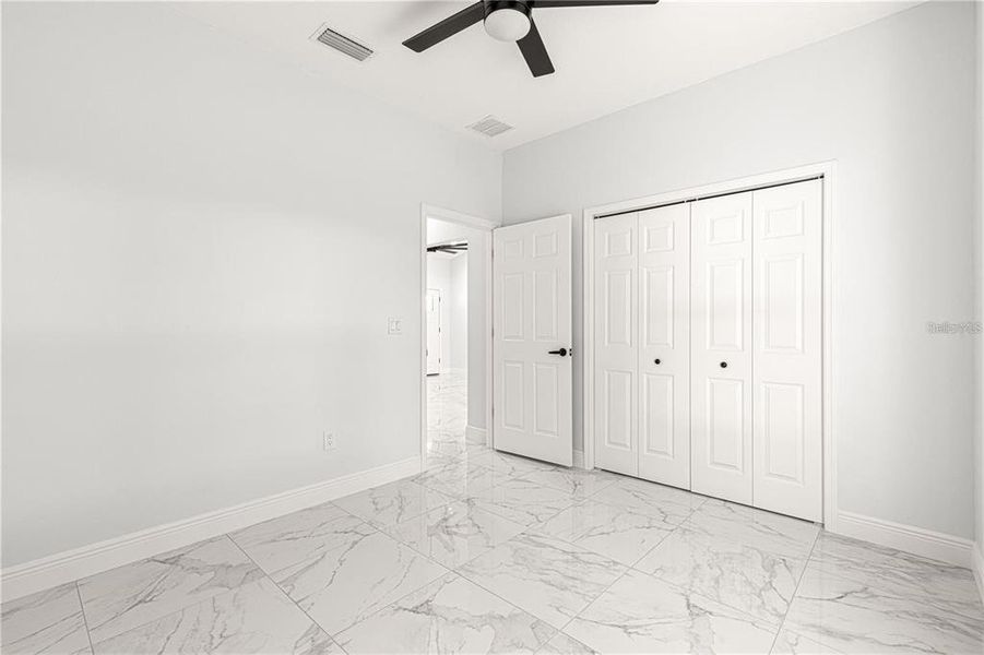 Spacious, unfurnished interior of a new home in , Summerfield (Image 24).