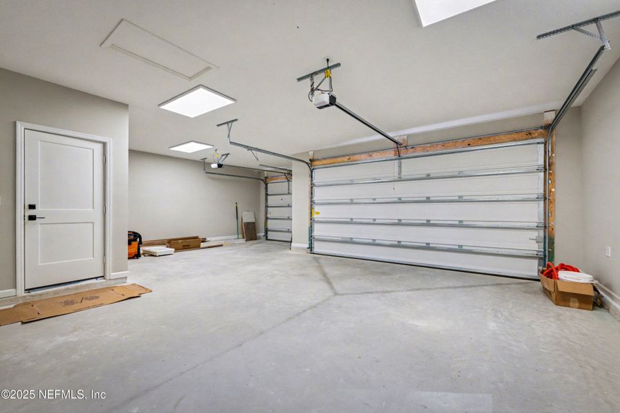 Spacious, unfurnished interior of a new home in , Green Cove Springs (Image 48). Spacious, unfurnished interior of a new home in , Green Cove Springs (Image 48).