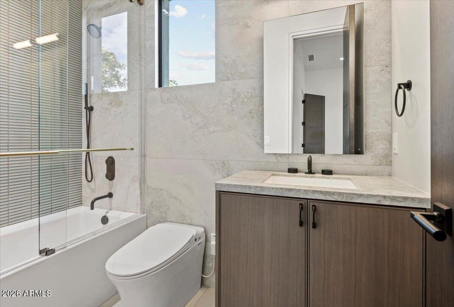 079-9790 N 56th St 55