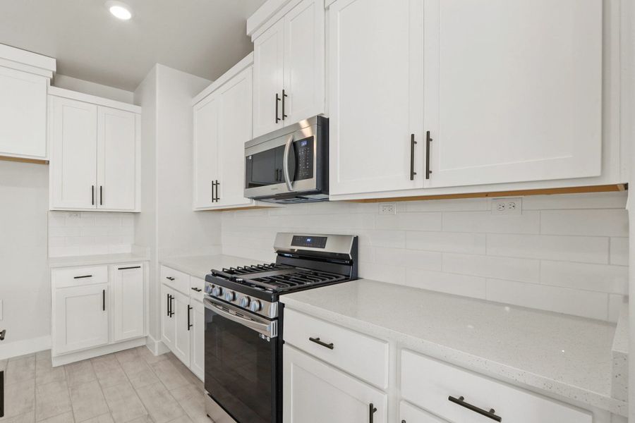 Representative furnished interior of a home built from the Harmony by View Homes in The View at Desert Springs | Thoughtful Collection, El Paso (Image 8). Representative furnished interior of a home built from the Harmony by View Homes in The View at Desert Springs | Thoughtful Collection, El Paso (Image 8).