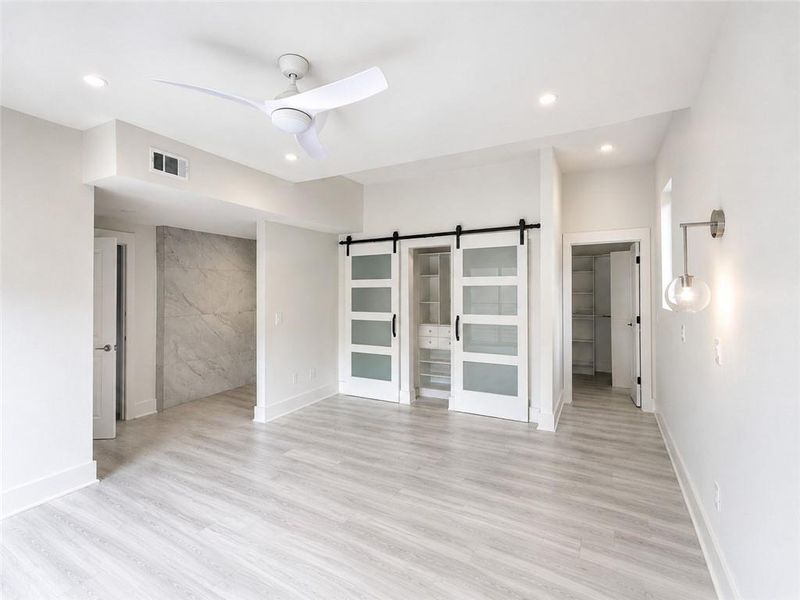 Spacious, unfurnished interior of a new home in , Atlanta (Image 22).