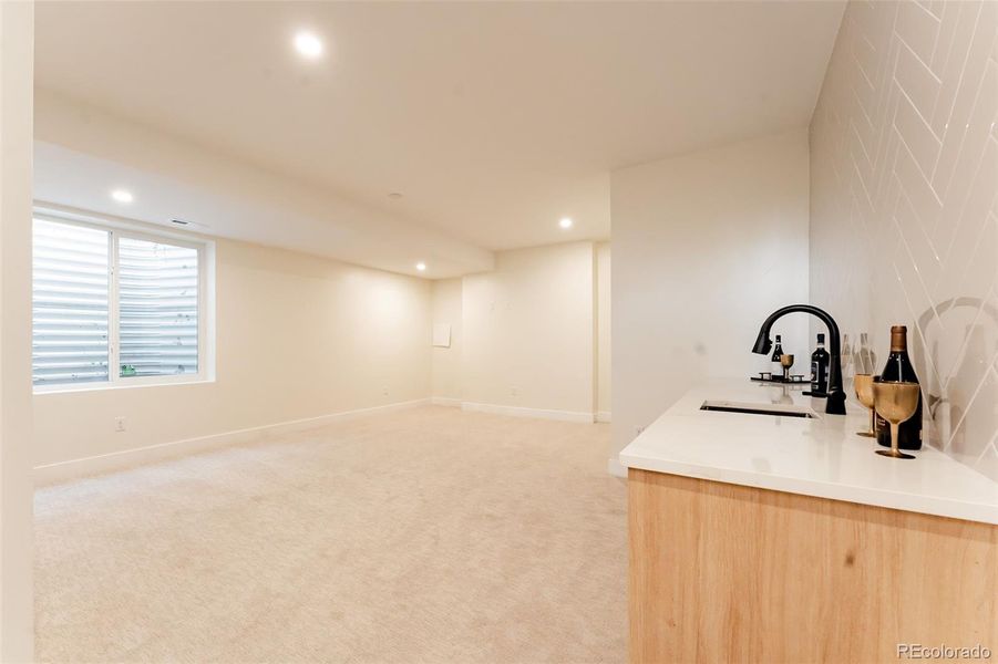 Spacious, unfurnished interior of a new home in , Englewood (Image 23).