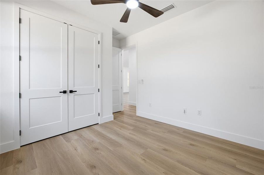 Spacious, unfurnished interior of a new home in , Dunnellon (Image 28).