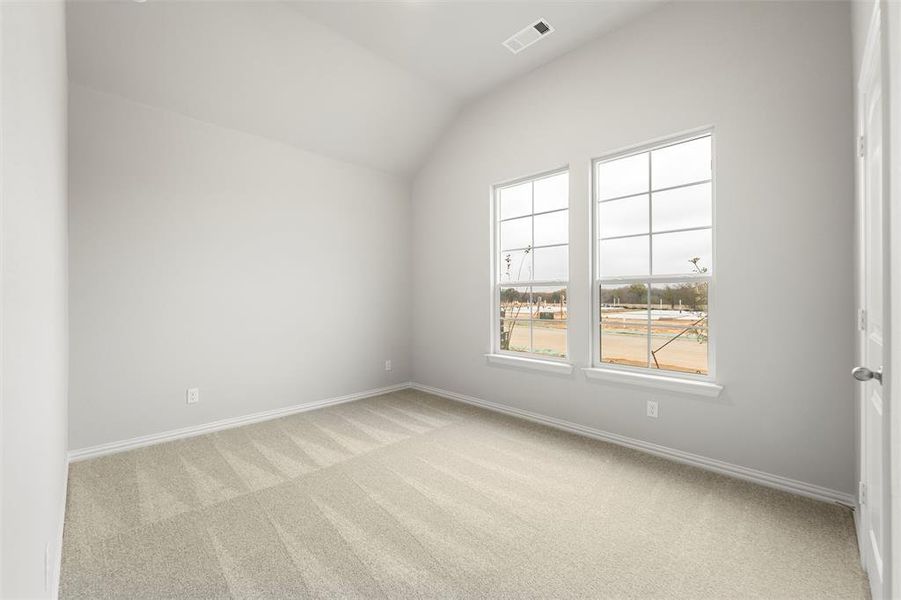 Spacious, unfurnished interior of a new home in Covenant Park, Springtown (Image 16).
