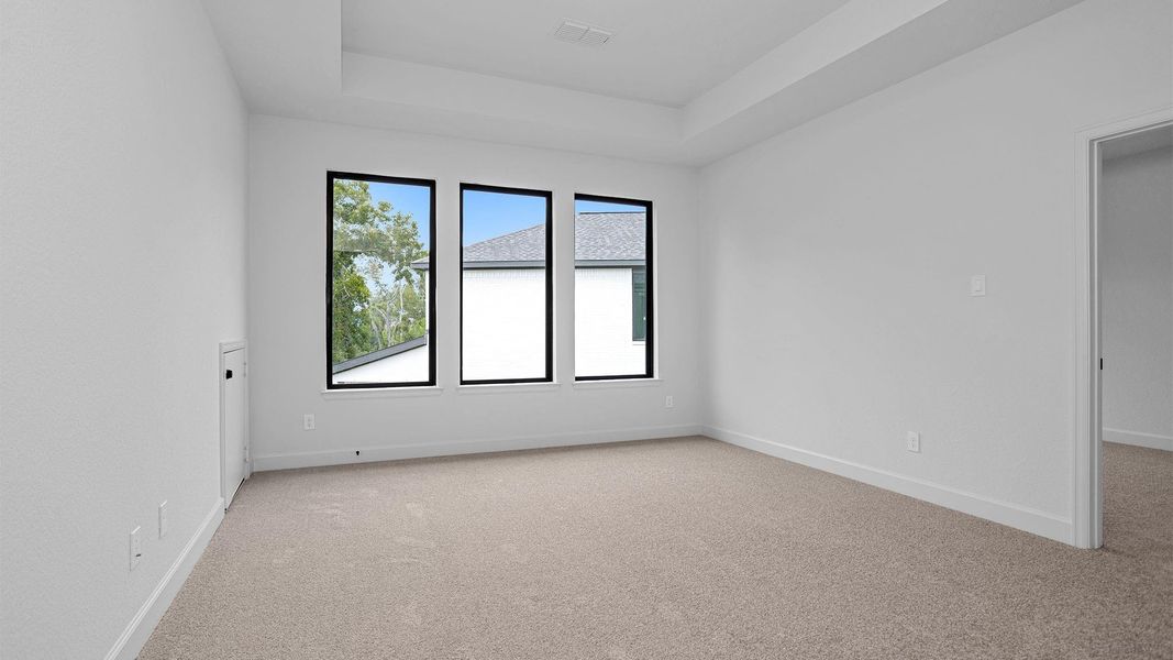 Spacious, unfurnished interior of a new home in Sienna 55' - Valencia, Missouri City (Image 3). Spacious, unfurnished interior of a new home in Sienna 55' - Valencia, Missouri City (Image 3).