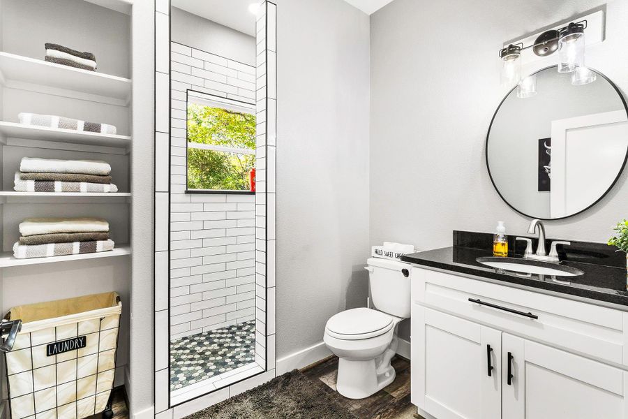 Furnished interior view inside a new home in , Normangee (Image 17).