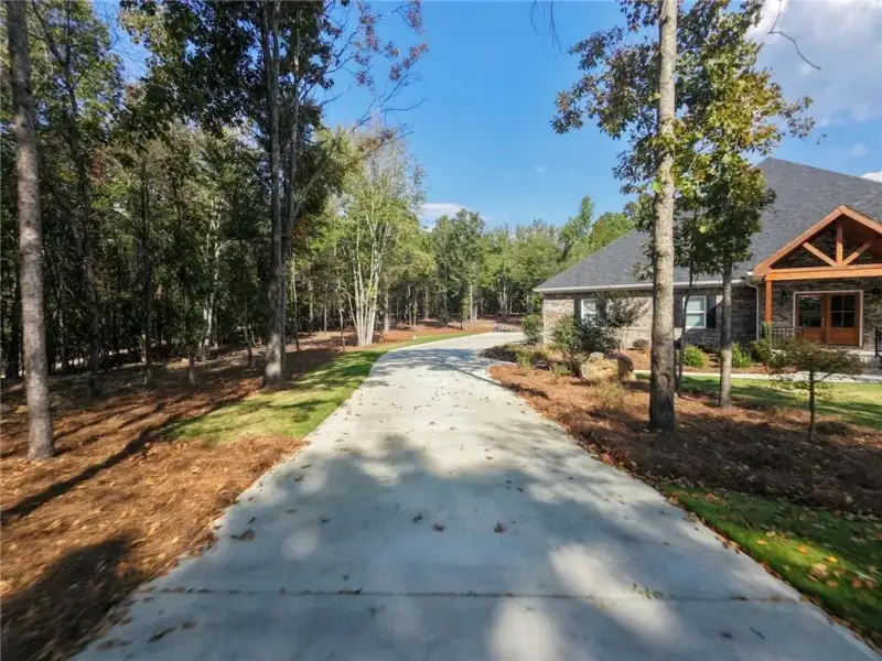 Image 70 of a home in .