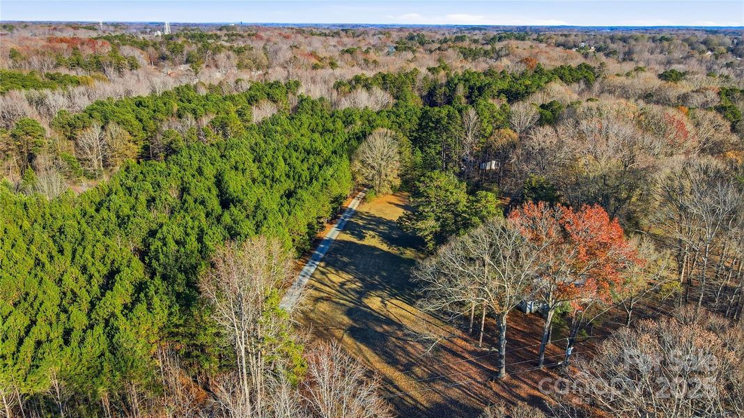 Natural landscape and outdoor views near in Matthews (Image 13). Natural landscape and outdoor views near in Matthews (Image 13).