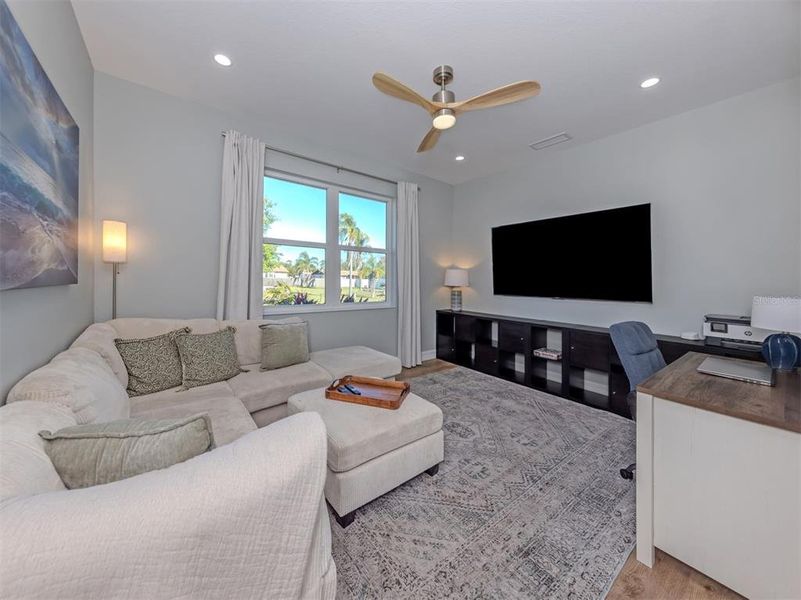 Furnished interior view inside a new home in , Venice (Image 14).