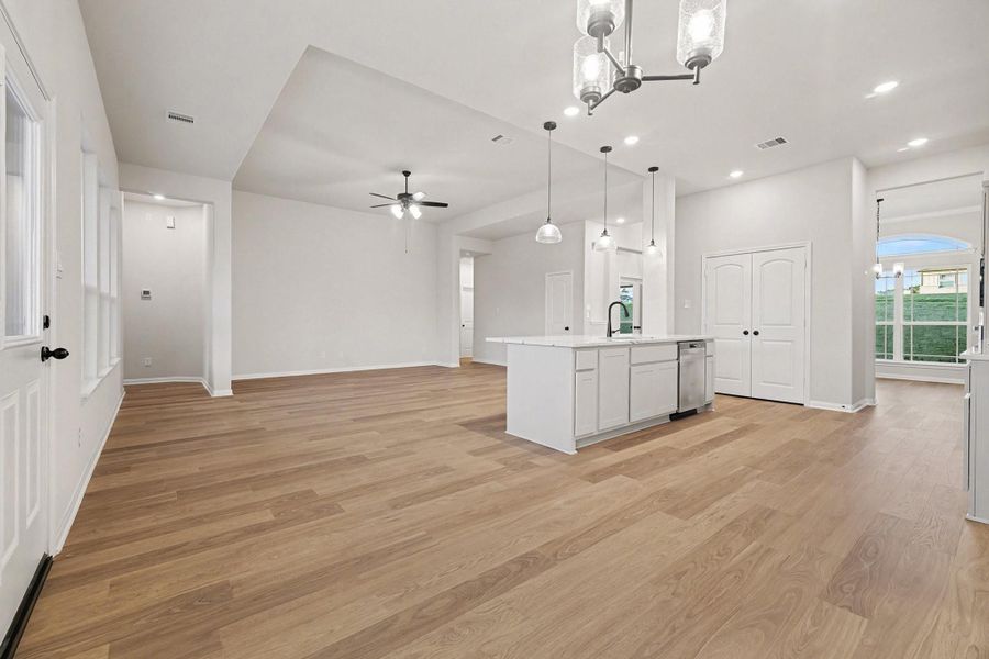 Spacious, unfurnished interior of a new home in Rose Hill Estates, Willis (Image 29).