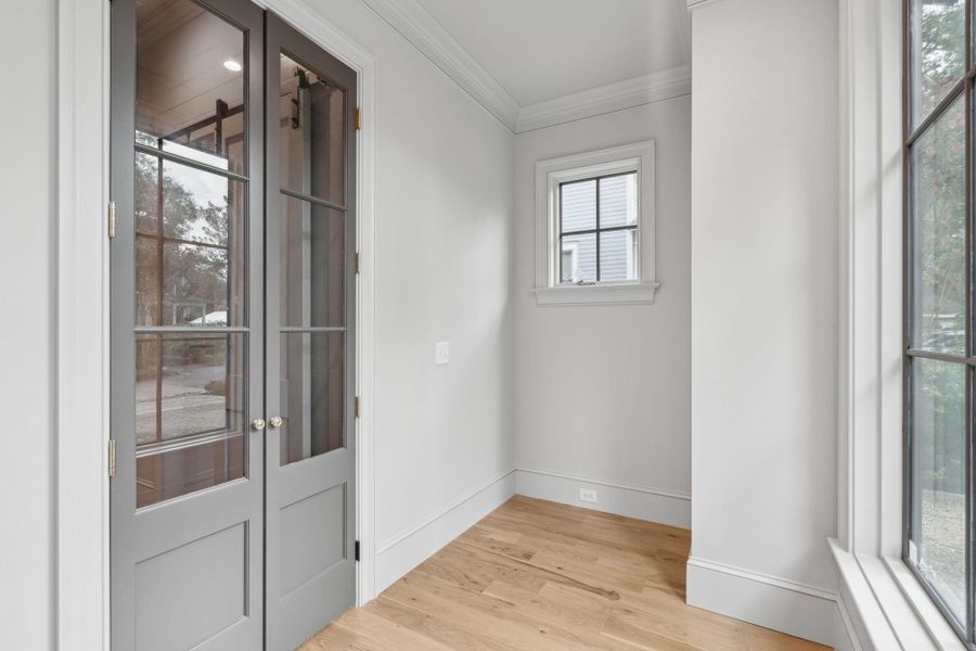 Spacious, unfurnished interior of a new home in , Mount Pleasant (Image 63).