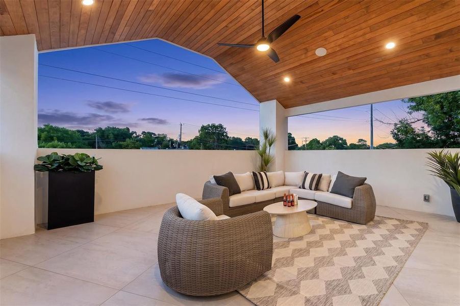 Exterior details and patio area of a home in , Dallas (Image 20).