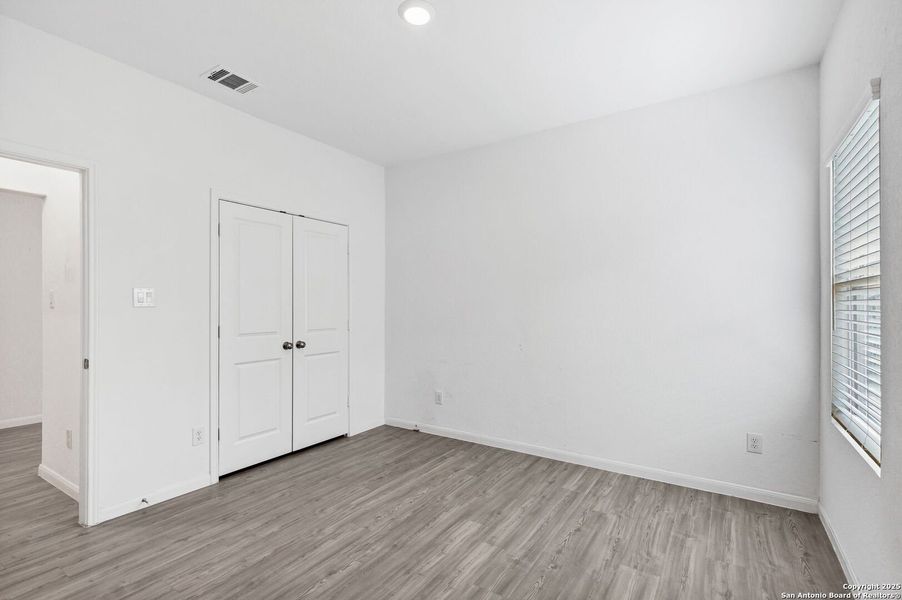 Spacious, unfurnished interior of a new home in Hidden Trails: Coastline Collection, Bulverde (Image 17).