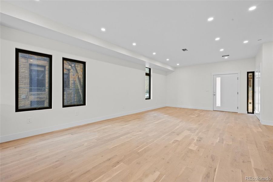 Spacious, unfurnished interior of a new home in , Denver (Image 20).