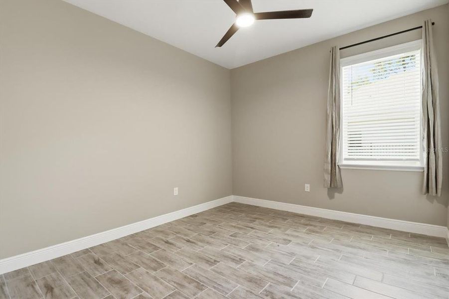 Spacious, unfurnished interior of a new home in , Homosassa (Image 24).