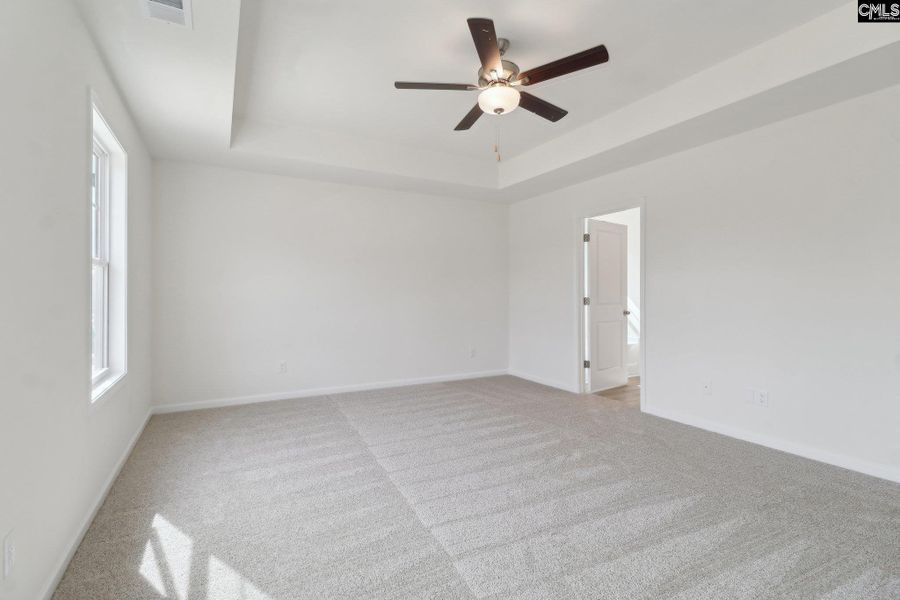 Spacious, unfurnished interior of a new home in Peachtree Hills, Lexington (Image 26).