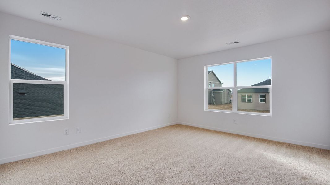 Spacious, unfurnished interior of a new home in Silver Peaks, Lochbuie (Image 26). Spacious, unfurnished interior of a new home in Silver Peaks, Lochbuie (Image 26).