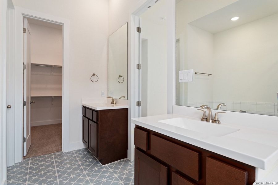 Furnished interior view inside a new home in Homestead, Schertz (Image 11).