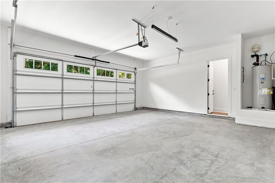 Spacious, unfurnished interior of a new home in , Gainesville (Image 22). Spacious, unfurnished interior of a new home in , Gainesville (Image 22).