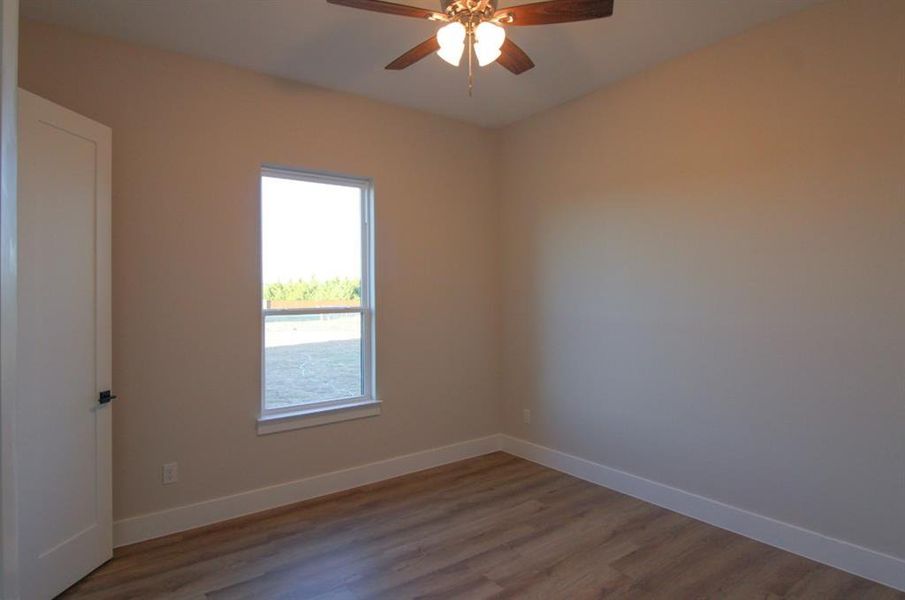 Spacious, unfurnished interior of a new home in , Waxahachie (Image 32).