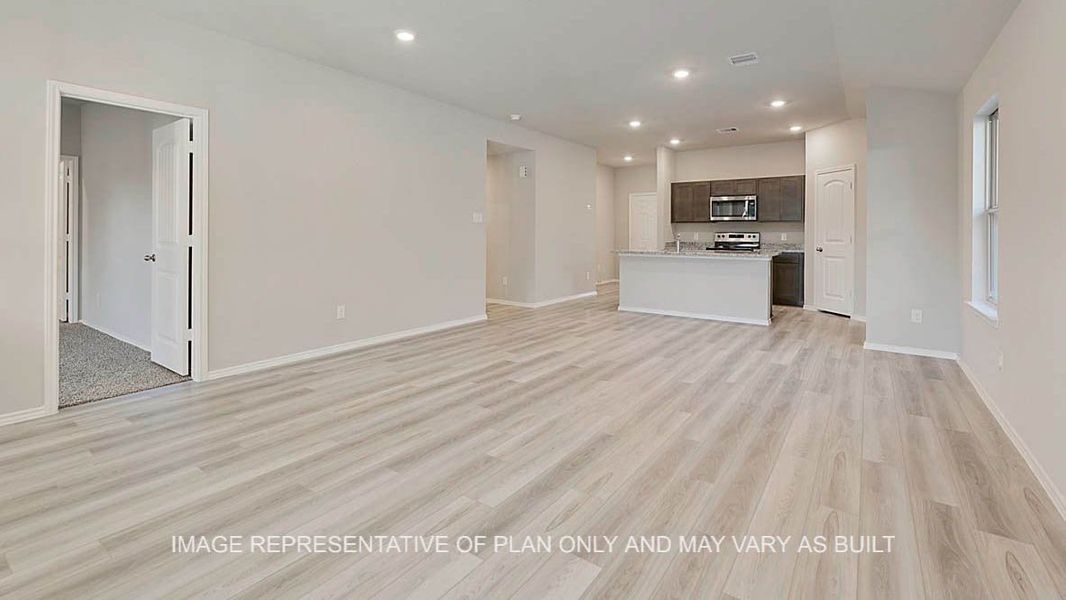Spacious, unfurnished interior of a new home in Liberty Village, Brenham (Image 8).