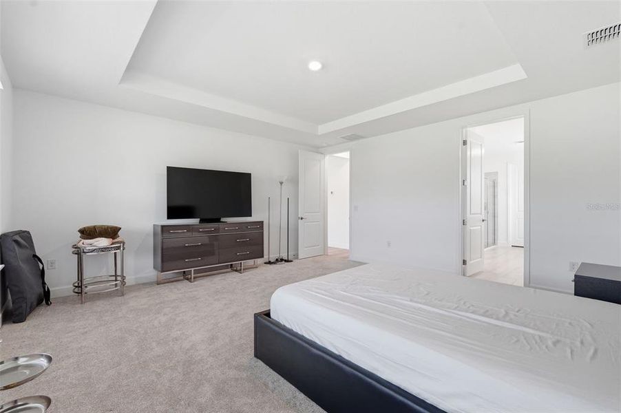Furnished interior view inside a new home in , Plant City (Image 9).