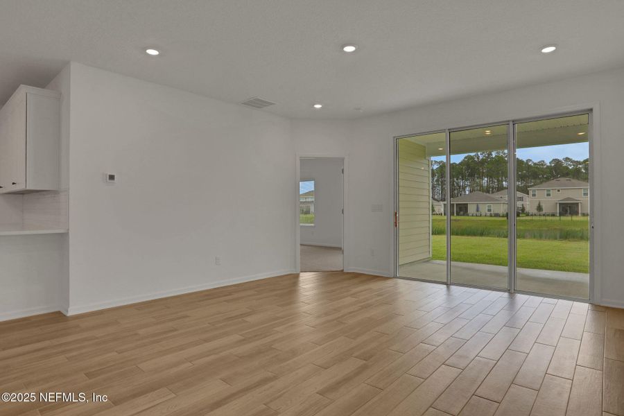 Spacious, unfurnished interior of a new home in TrailMark, St. Augustine (Image 19).