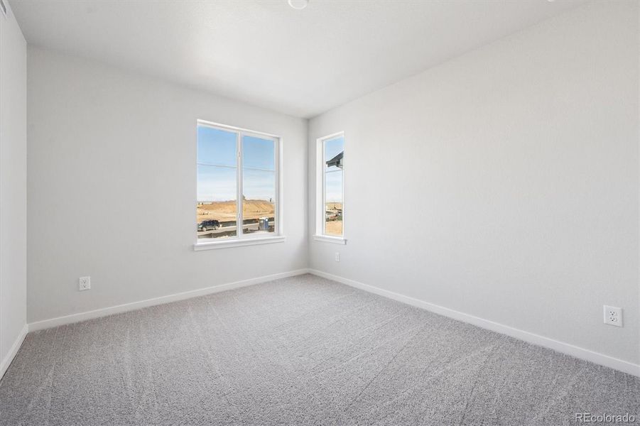 Spacious, unfurnished interior of a new home in Windler, Aurora (Image 16).