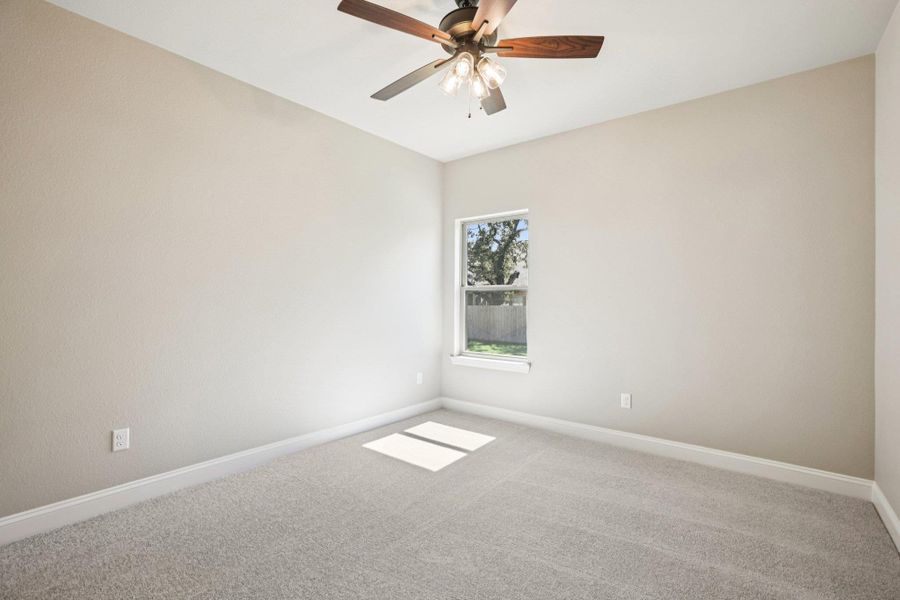 Spacious, unfurnished interior of a new home in Drake's Landing, Salado (Image 28).