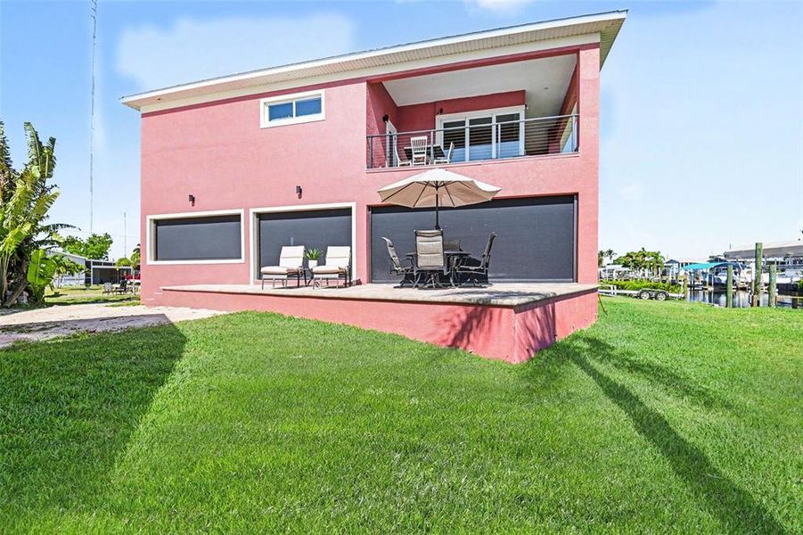 Exterior details and patio area of a home in , Punta Gorda (Image 27).