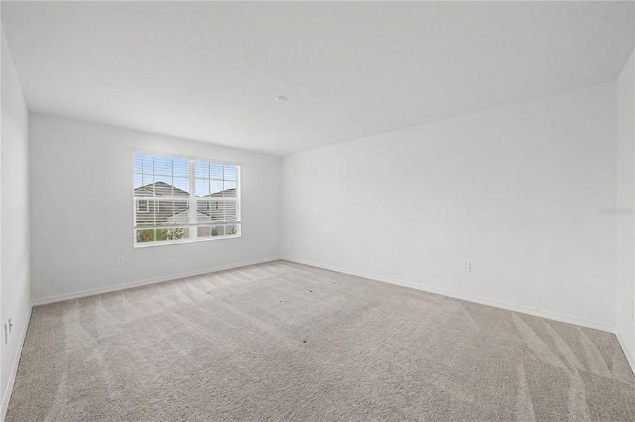 Spacious, unfurnished interior of a new home in Park East, Plant City (Image 20).